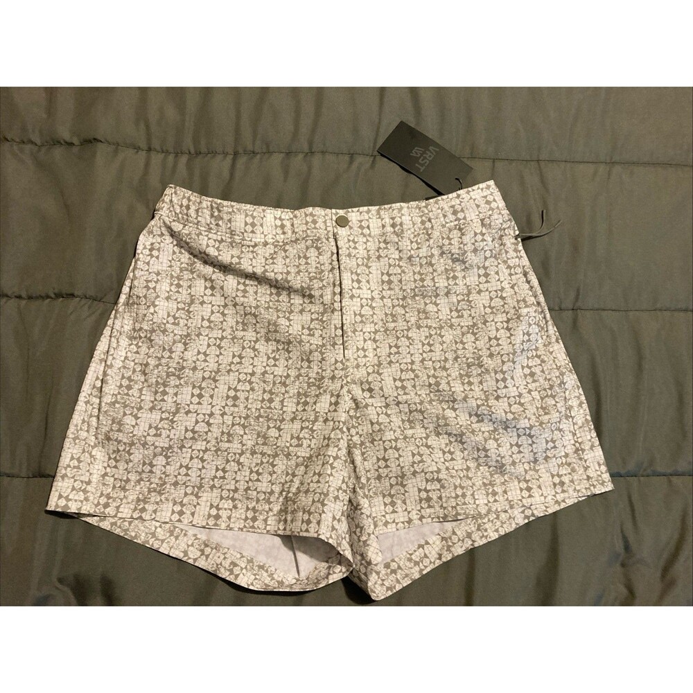 VRST Men's 5” Resort Short Print White/Silver Stamped Geo Size M NWT